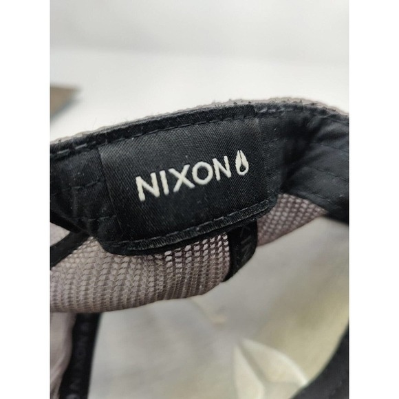 Nixon Men's Trucker Hat adjustable Gray w/White Embroider Logo OSFM Acrylic/Wool - Picture 7 of 9
